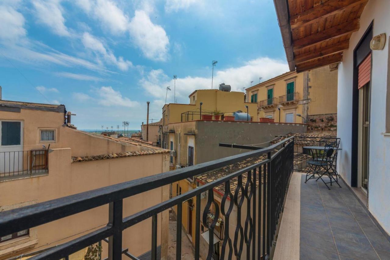 Vila Casa Vacanze La Collinetta Lavanda Noto Exteriér fotografie