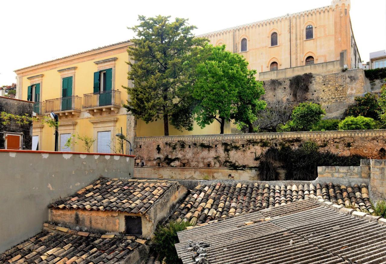 Vila Casa Vacanze La Collinetta Lavanda Noto Exteriér fotografie